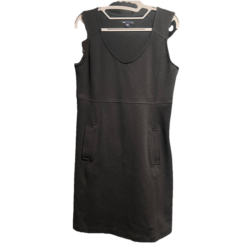 Gap Sleeveless Ponte Knit Sheath Dress LBD 8 Black V-Neck Pockets Stretch